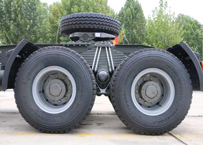 여분의 타이어와 HOWO 트랙터 트럭 10 WHEELER